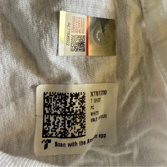 🆕 BYU Cougars Vintage Thread Officially Licensed T-Shirt - Picture 4 of 4